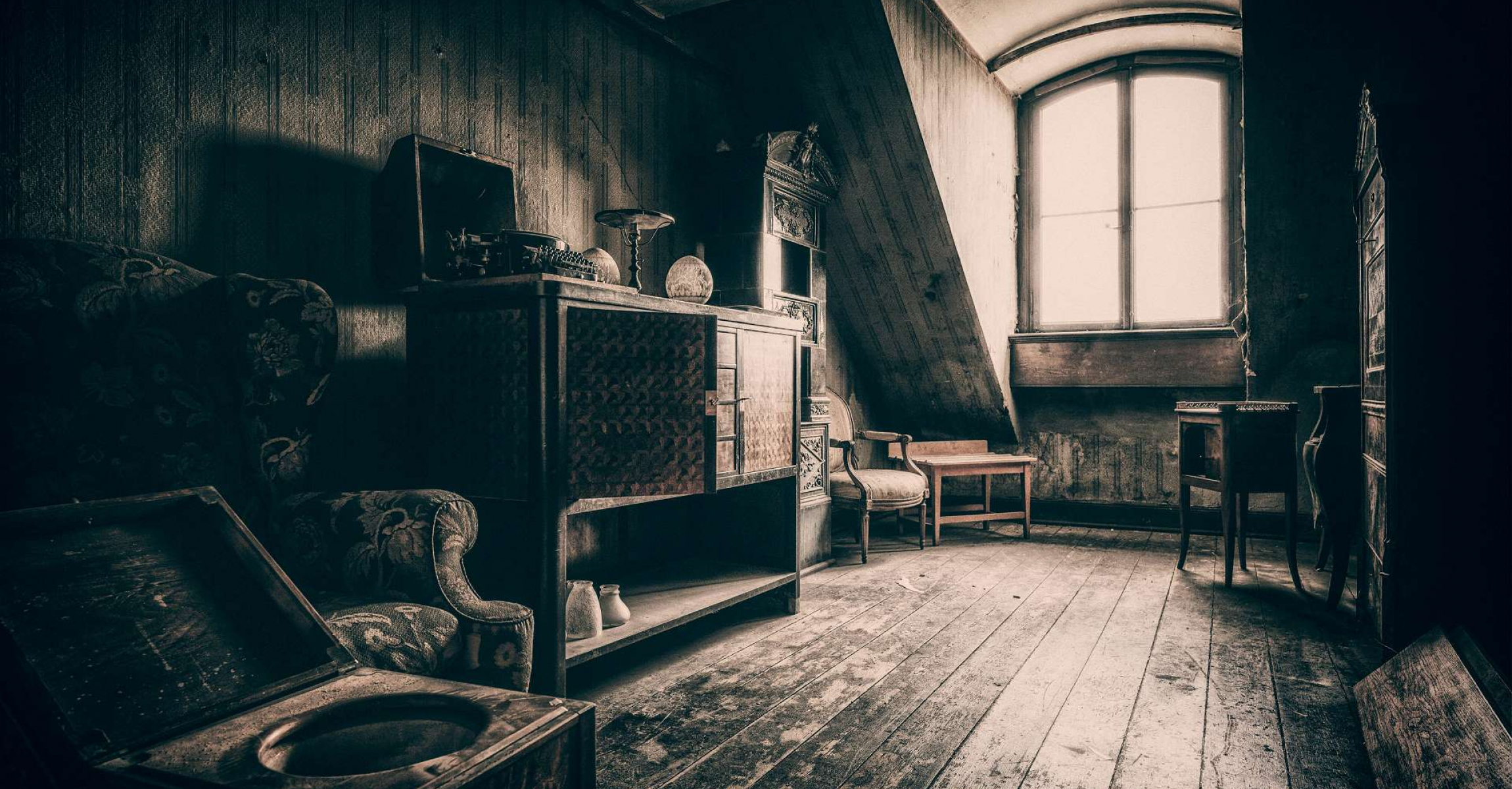 Dachboden mit Vintage Möbeln